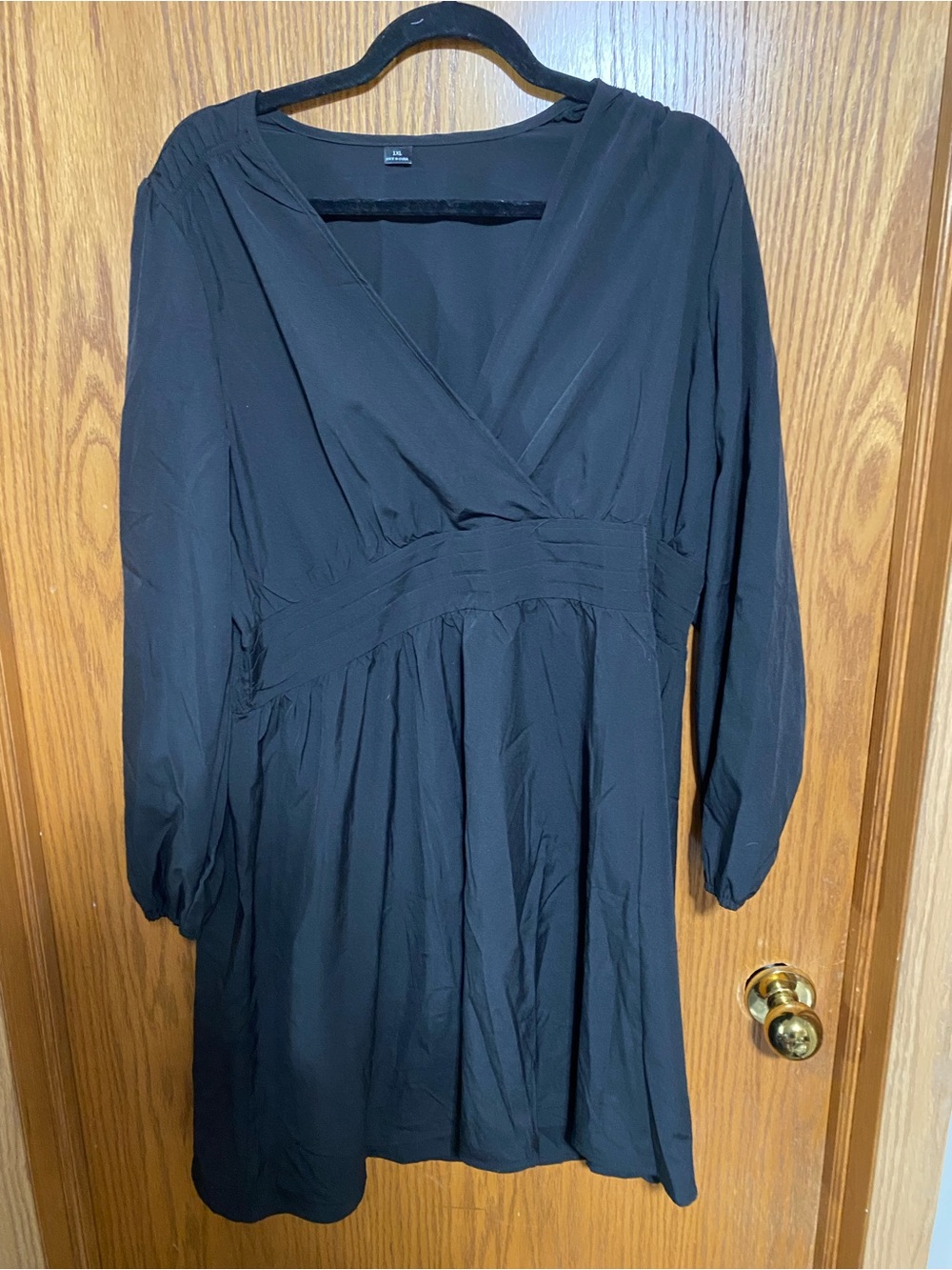 plus size Black V-Neck Long Sleeve Babydoll Dress
